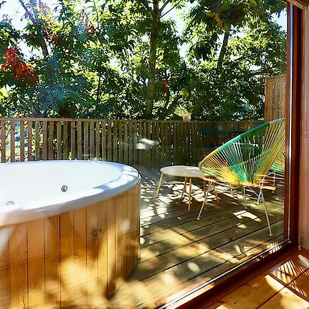 Aloia Nature, Forestal شقة *